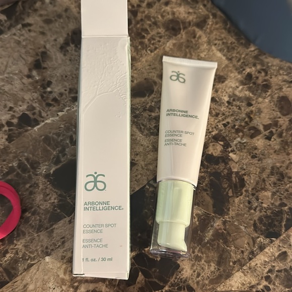 BNIB -  Arbonne Intelligence Counter Spot Essence.       1 fl. Oz / 30 ml - Picture 2 of 2